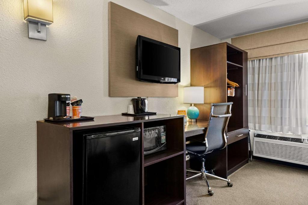 Double Room with Two Double Beds – Non-Smoking