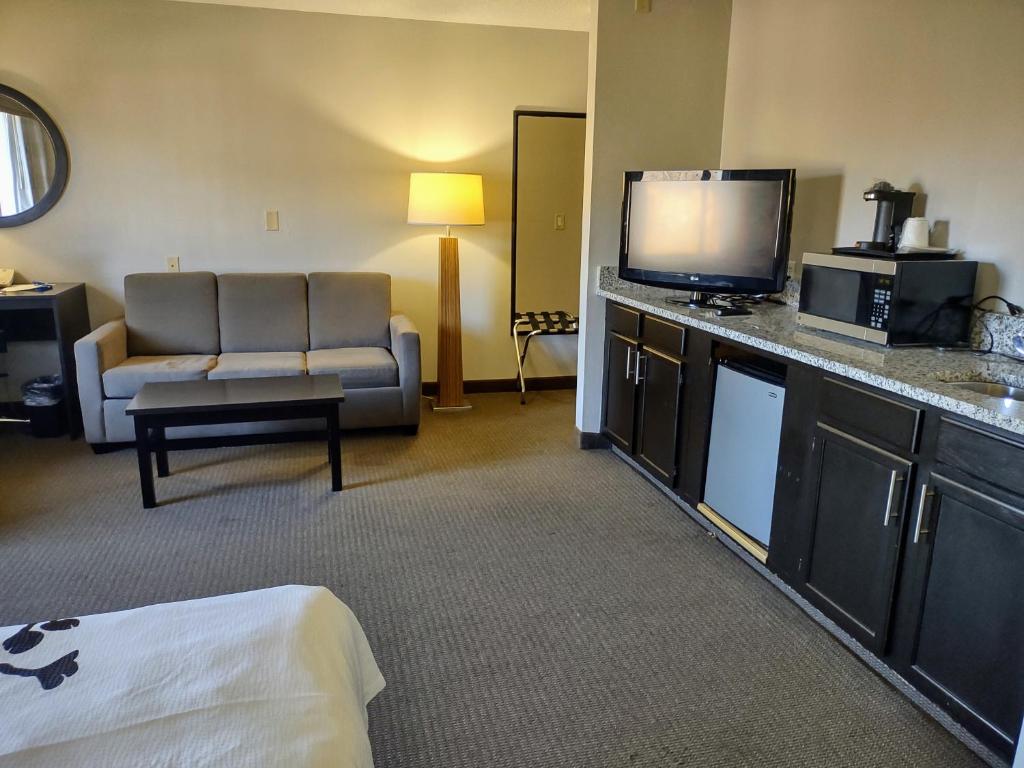 King Suite with Sofa Bed – Non Smoking