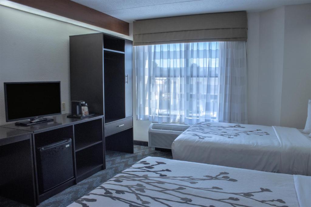 Double Room with Two Double Beds – Non-Smoking