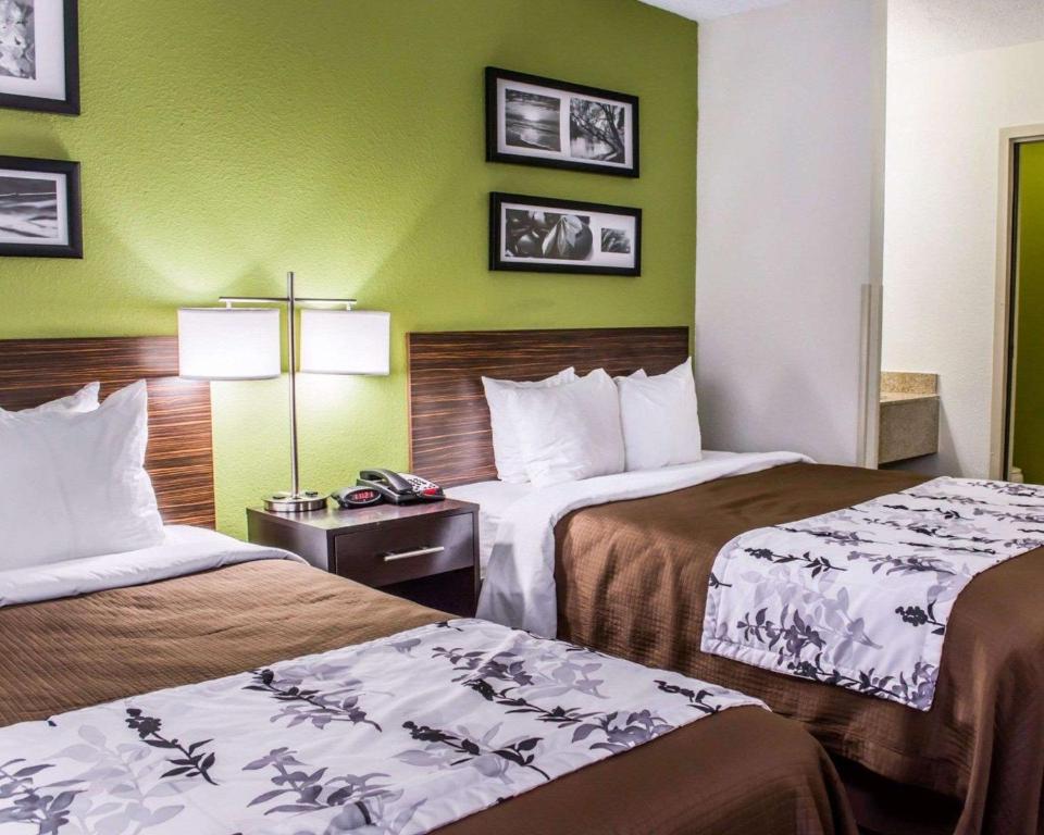 Double Room with Two Double Beds – Non-Smoking