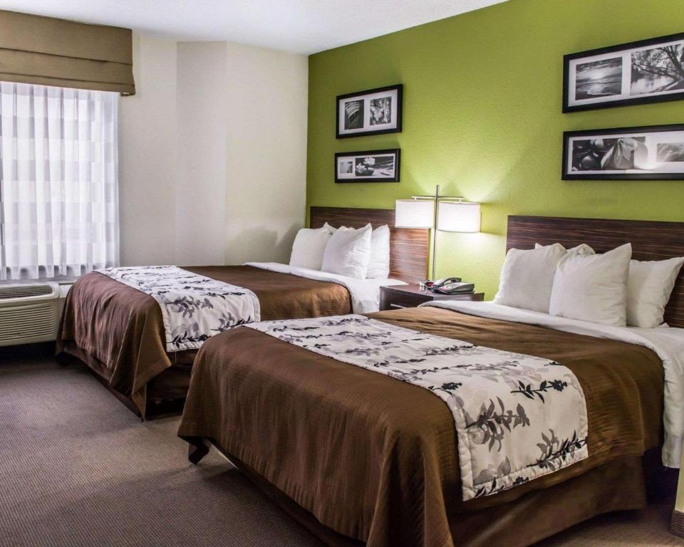 Double Room with Two Double Beds – Non-Smoking