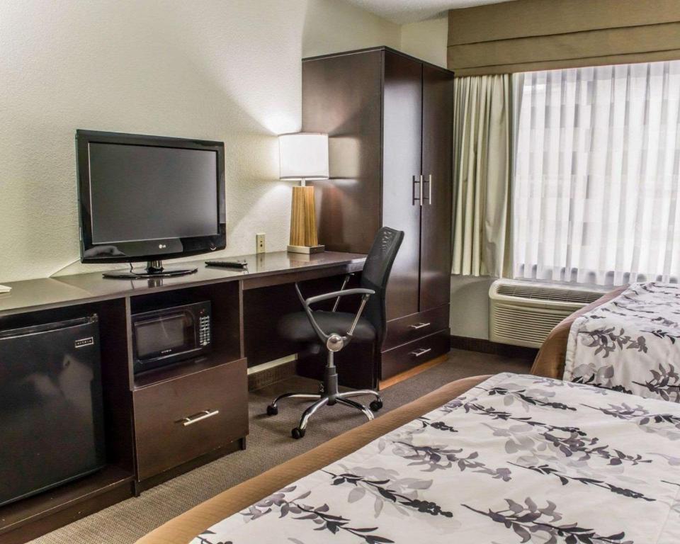 Double Room with Two Double Beds – Non-Smoking