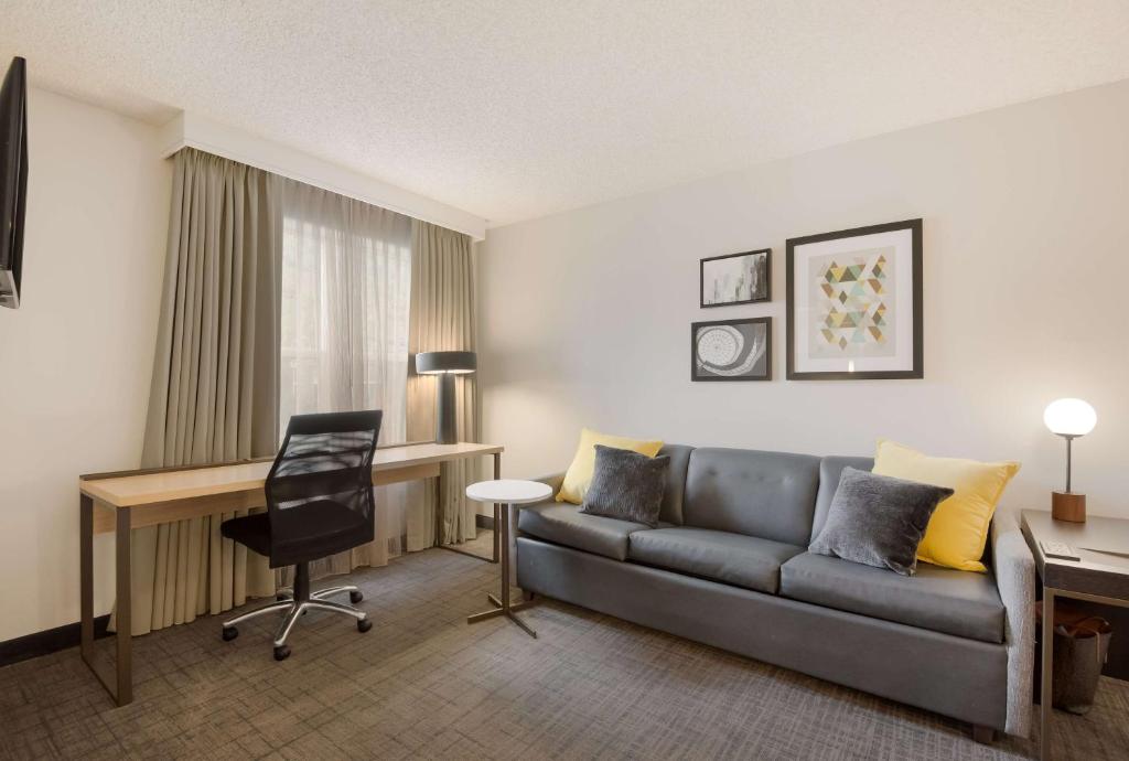Two Bedroom Suite – King in Each – Hearing Accessible
