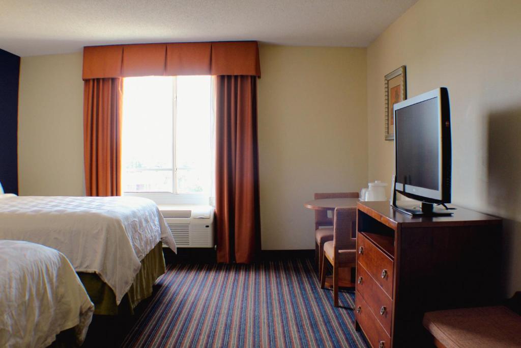 Standard Queen Room with Two Queen Beds
