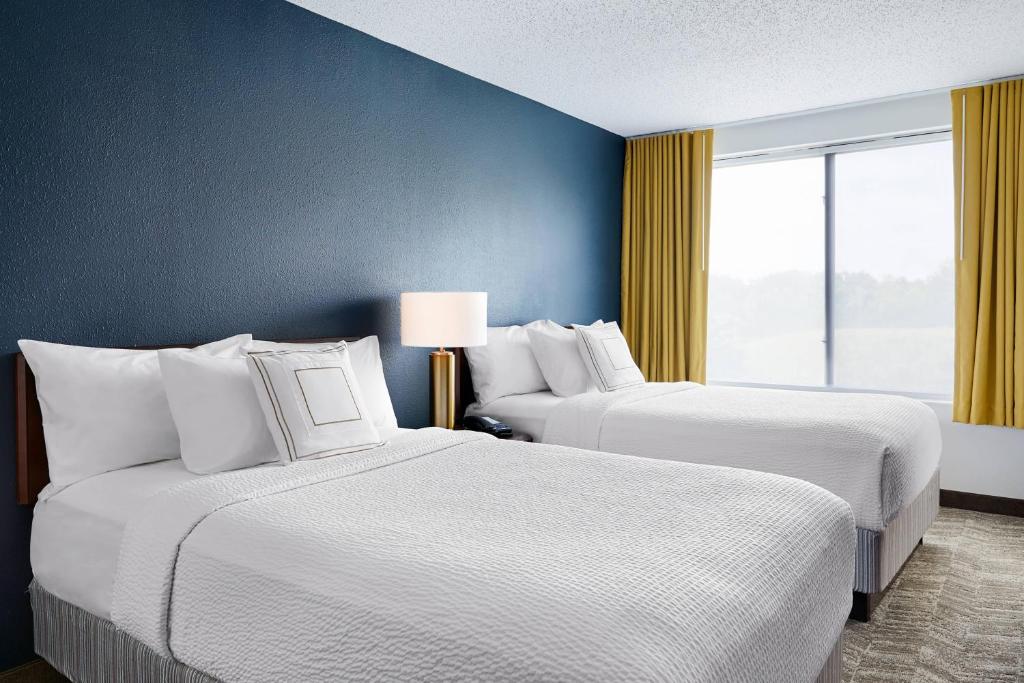 Suite with Two Double Beds and Sofa bed