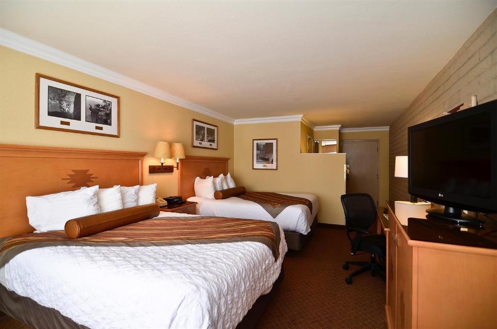 Queen Room with Two Queen Beds