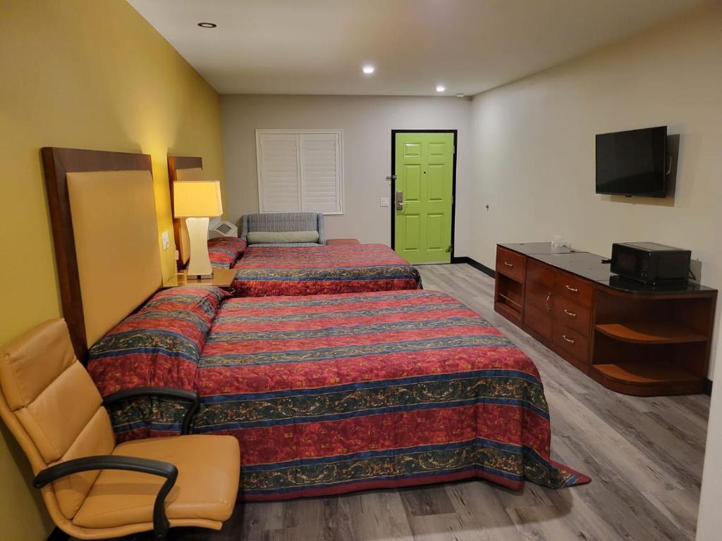 Queen Room – Disability Access