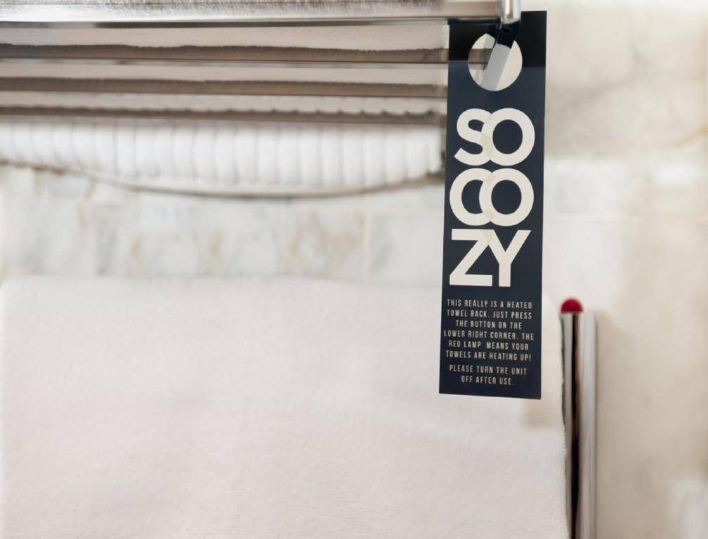 Queen Room – Disability Access