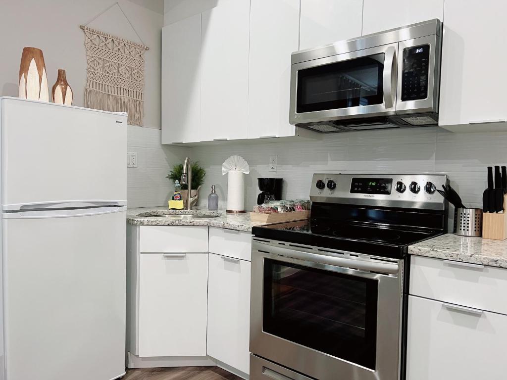 Apartment with Garden View