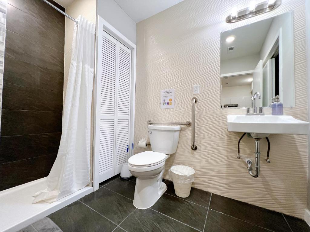 Apartment with Garden View