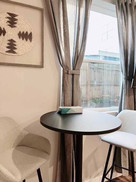 Apartment with Garden View