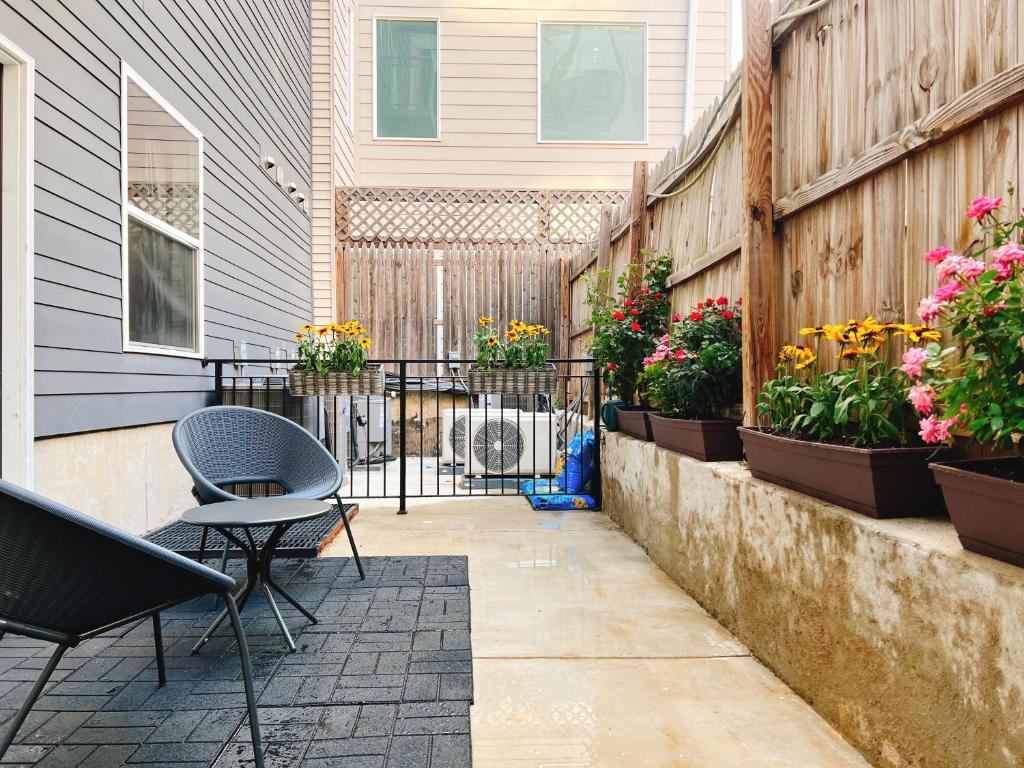 Apartment with Garden View