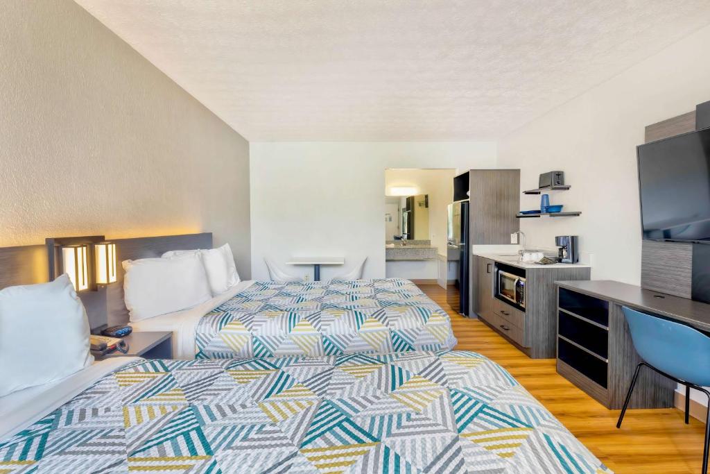 Deluxe Suite – Non-Smoking