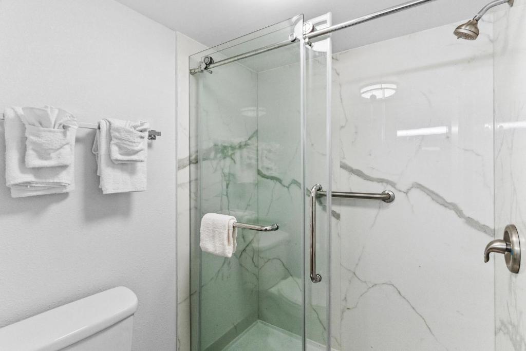 Superior Queen Room – Non-Smoking