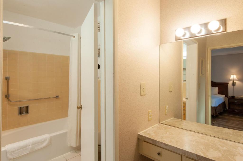 King Room – Non-Smoking