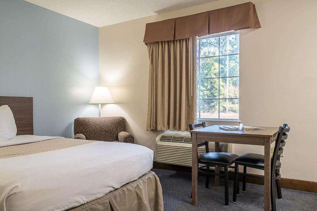 Double Room with Two Double Beds – Non-Smoking