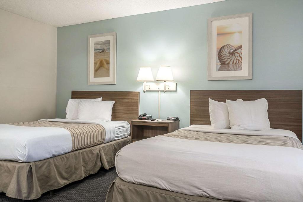 Double Room with Two Double Beds – Non-Smoking