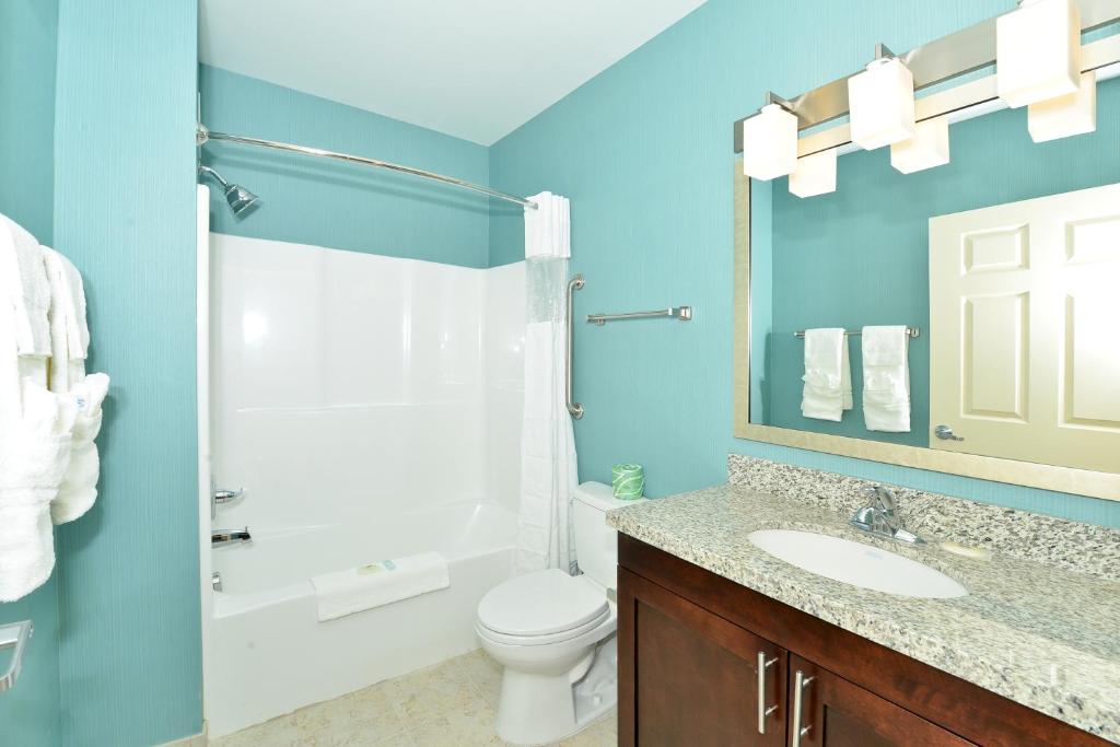 Efficiency Queen Room with Two Queen Beds – Non-Smoking