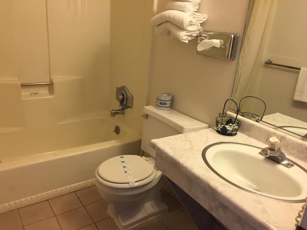 Queen Room – Non-Smoking