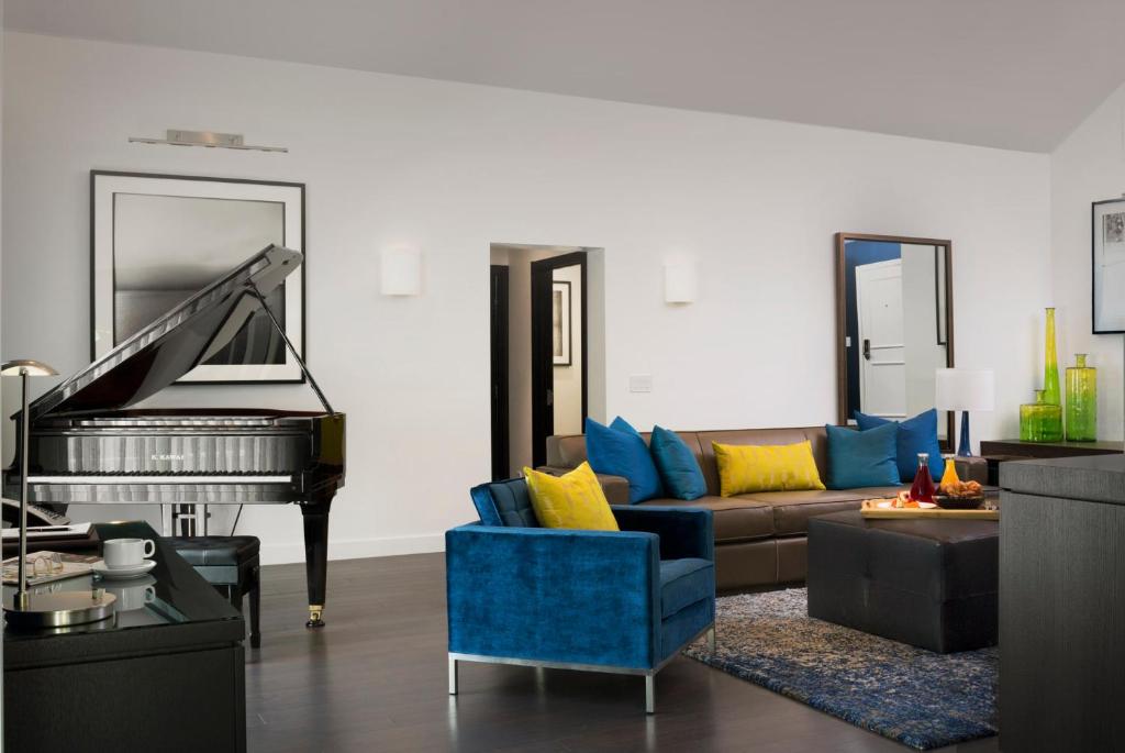 Grand Deluxe One-Bedroom Villa