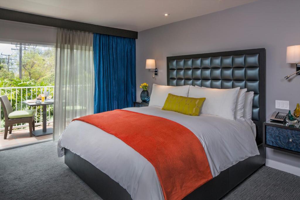 Grand Deluxe One-Bedroom Villa