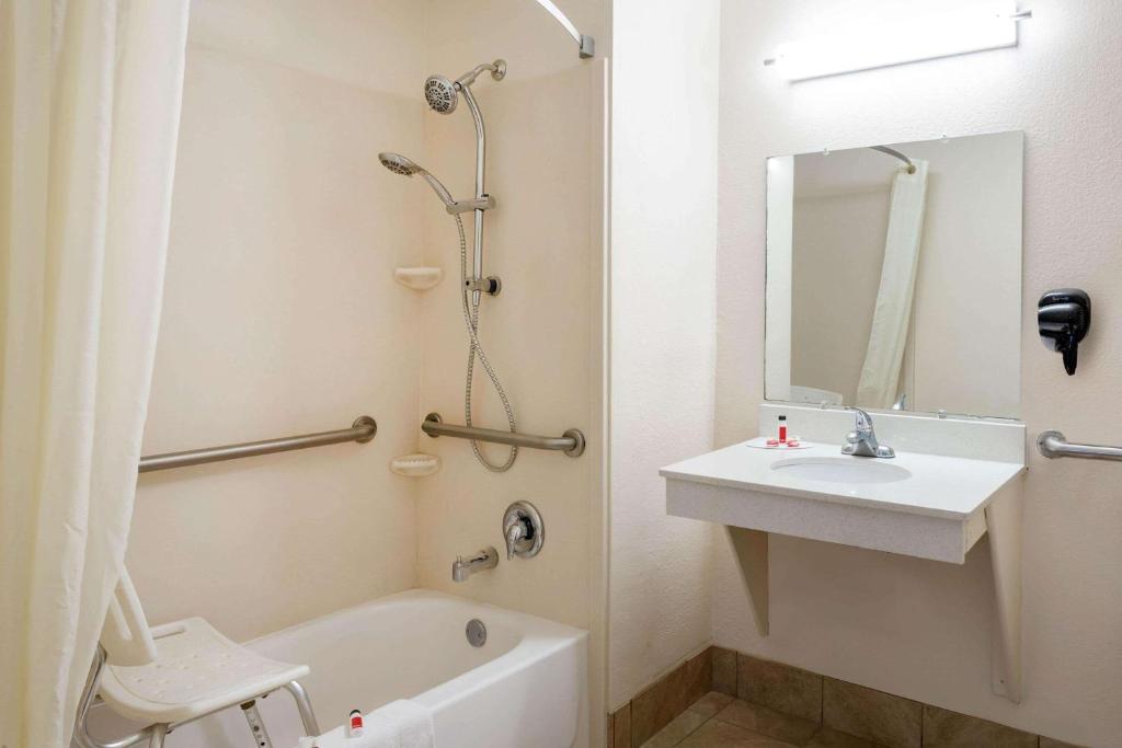 King Room – Mobility AccessNon-Smoking