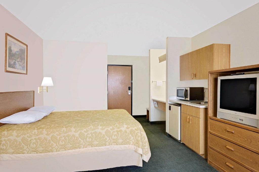 King Room – Non-Smoking