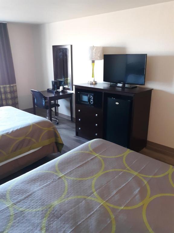 Double Room with Two Double Beds – Smoking