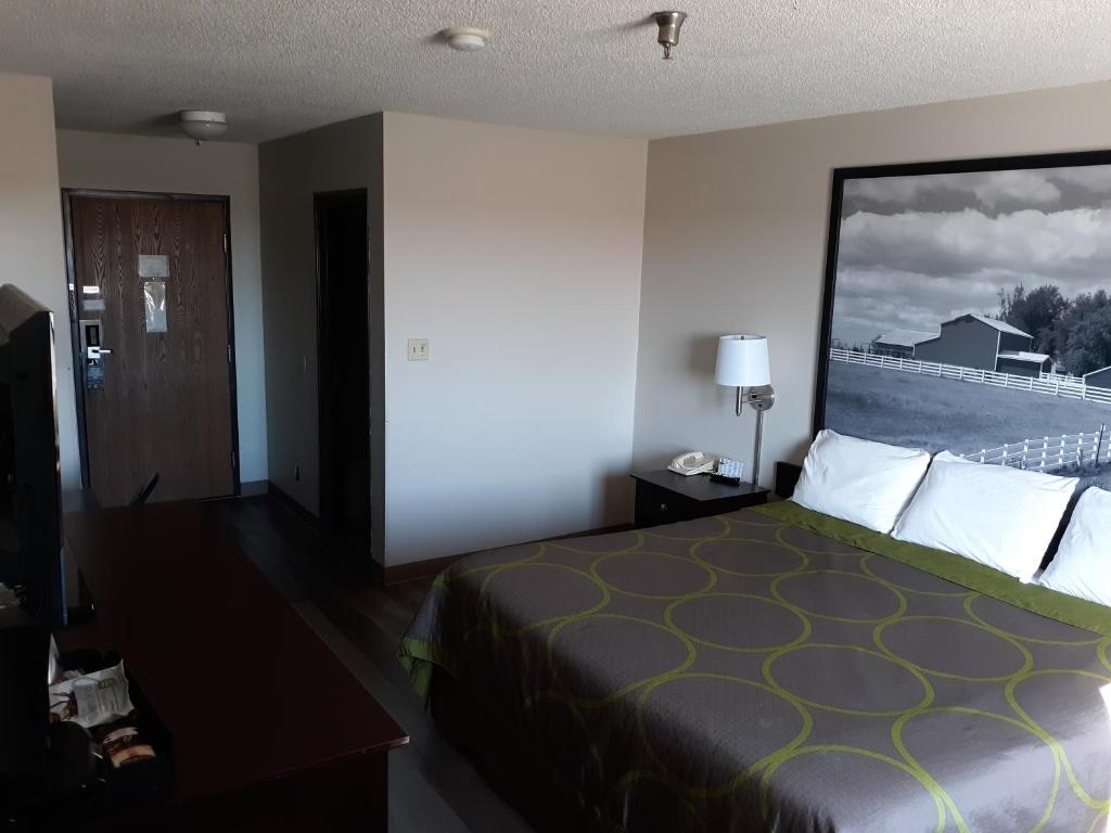 Queen Room – Mobility AccessNon-Smoking