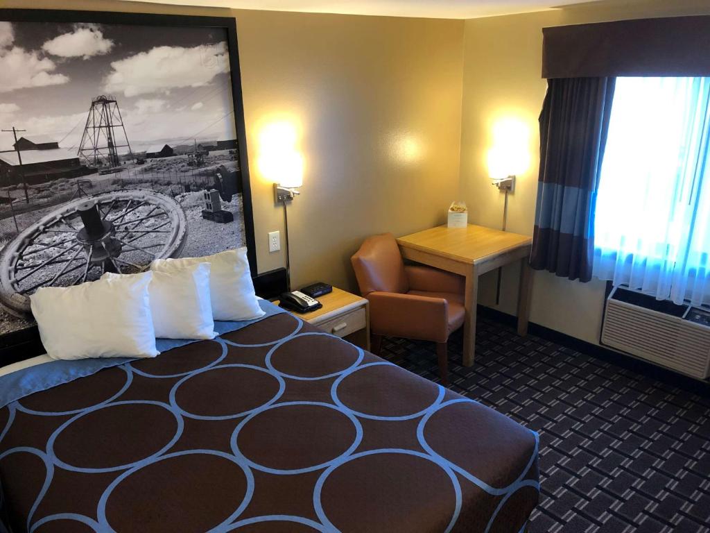 Queen Room – Pet FriendlyNon-Smoking