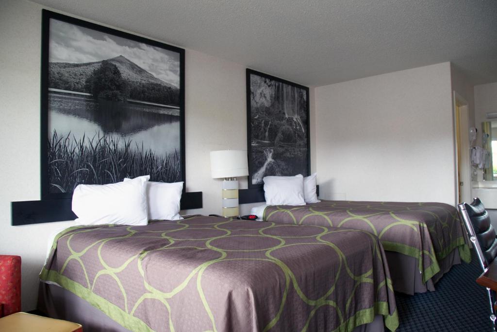 Double Room with Two Double Beds – Smoking