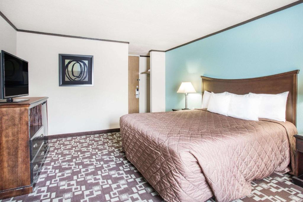 King Room – Non-Smoking