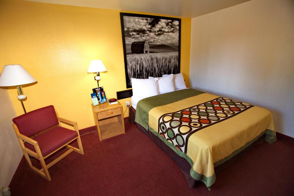 Queen Room – Non-Smoking