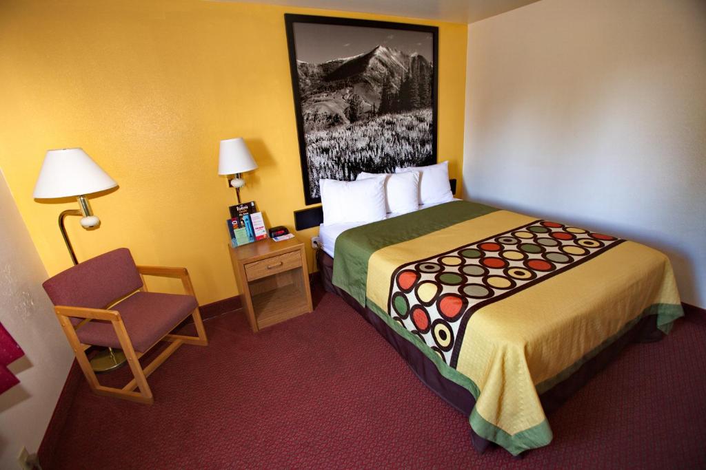 Queen Room – Non-Smoking