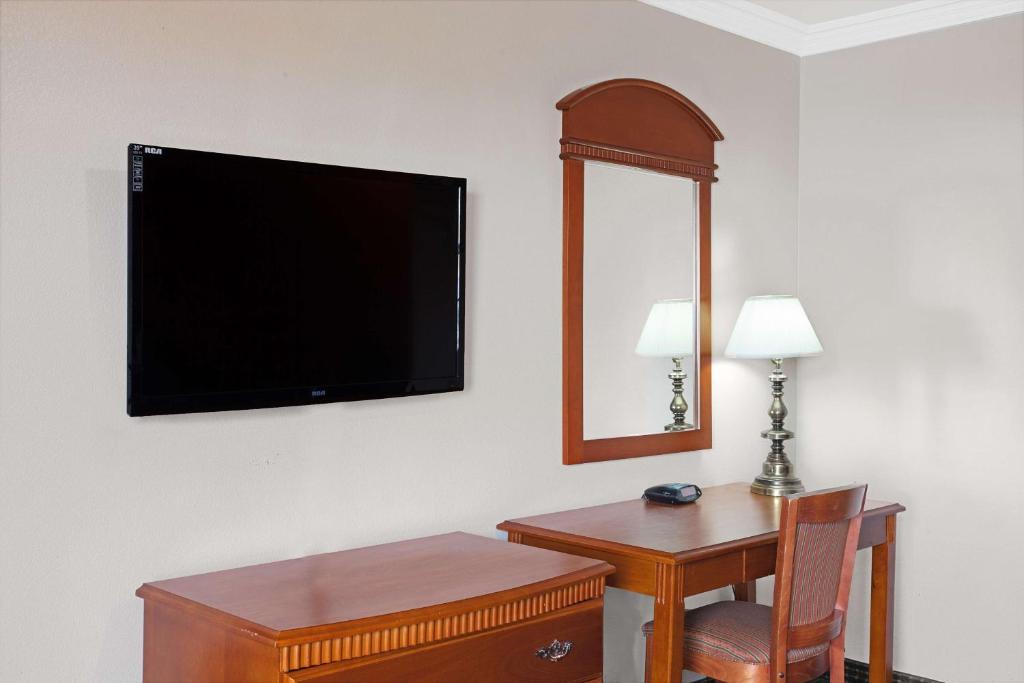 King Room – Disability Access – Non-Smoking