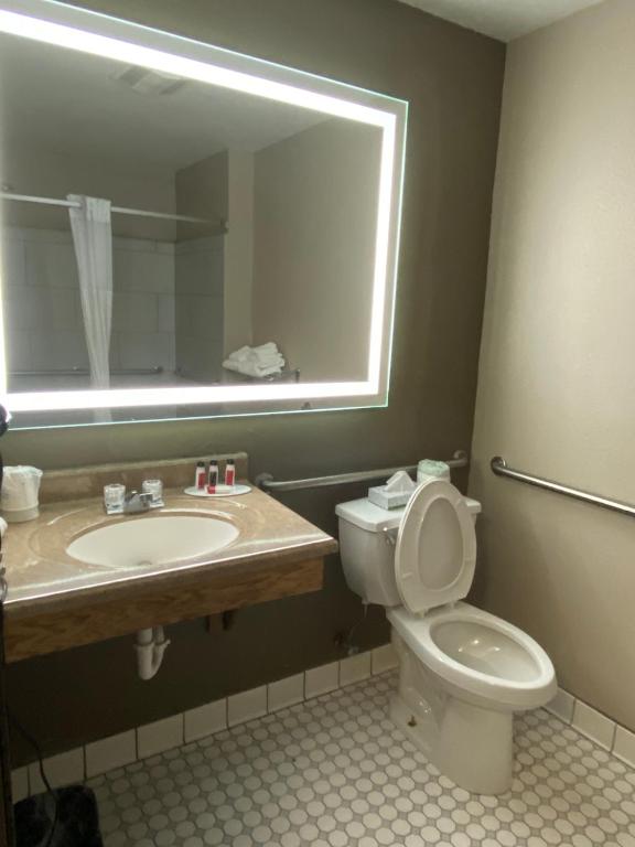 Queen Room – Disability AccessNon-Smoking