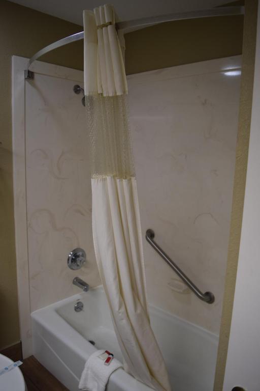 King Room – Non-Smoking