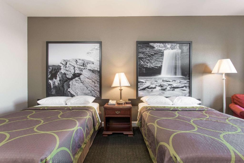 Double Room with Two Double Beds – Non-Smoking