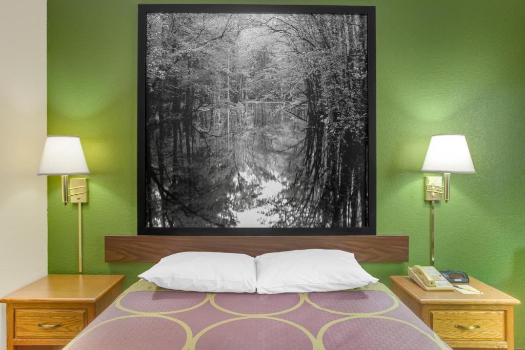 Queen Room – Smoking