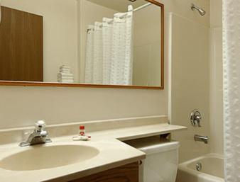 Queen Suite – Non-Smoking