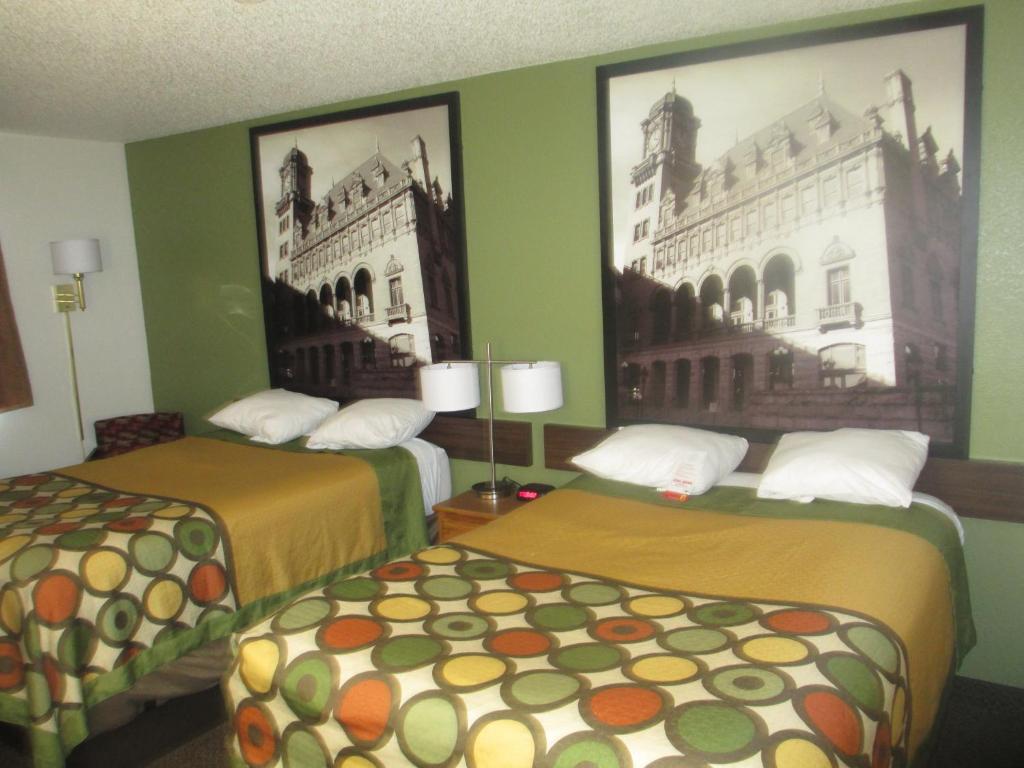 Double Room with Two Double Beds – Smoking