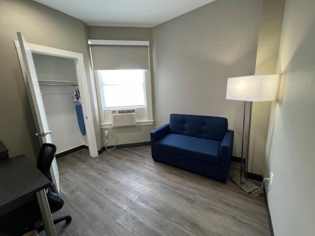 Deluxe Double Suite with Two Double Beds – Non-Smoking