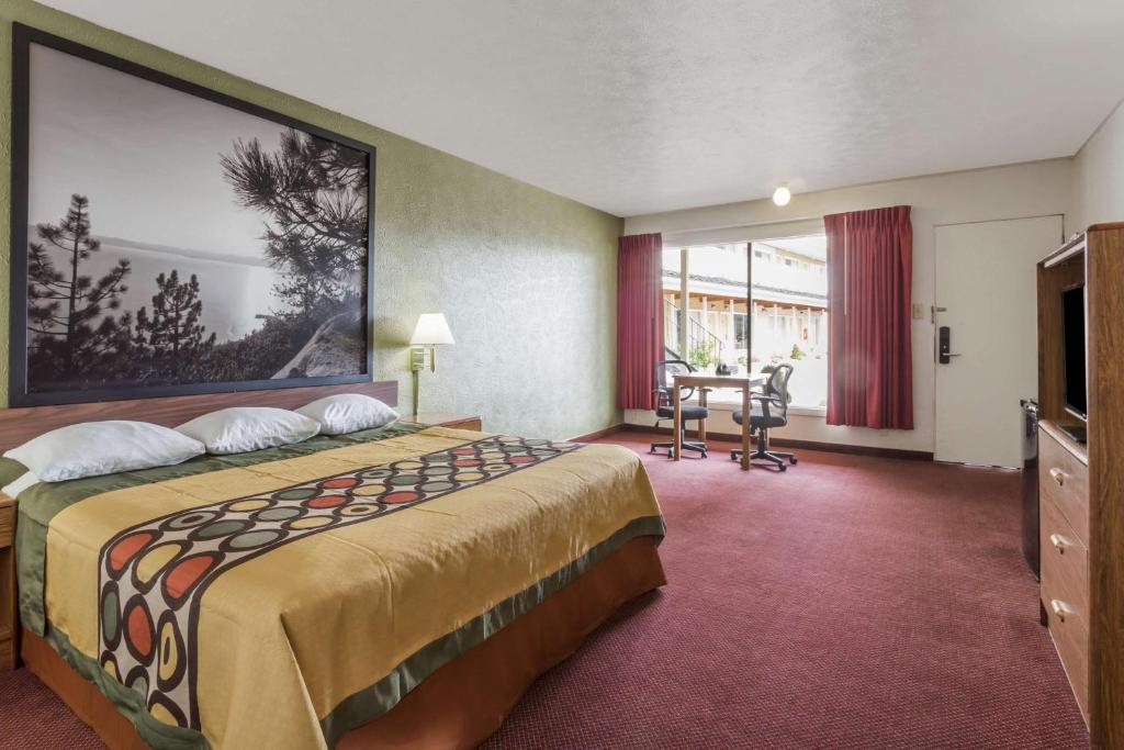 King Room – Non-Smoking