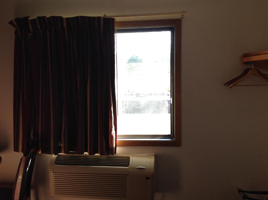 Deluxe Double Room with Two Double Beds – Non-Smoking