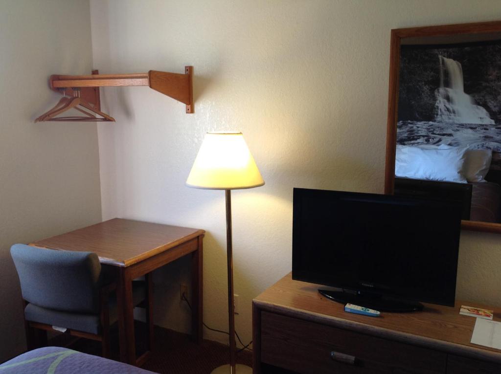 Double Room with Two Double Beds – Smoking