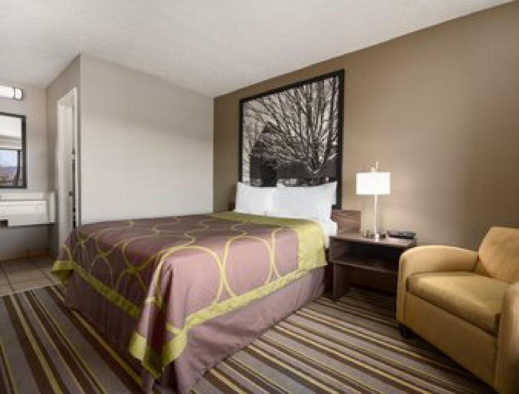 Queen Room – Non-Smoking