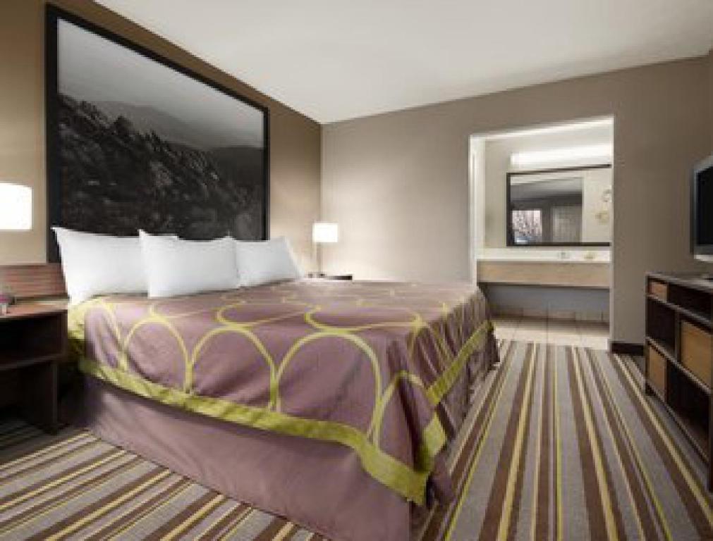 Standard King Room – Smoking