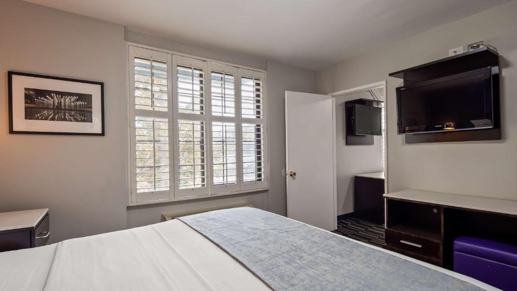 Family Suite with Two Queen Beds