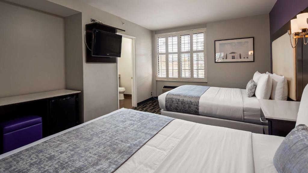 Queen Room with Two Queen Beds