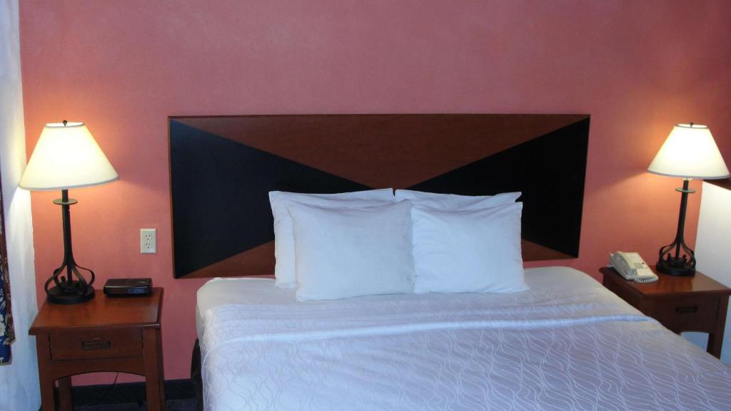 King Room with Sofa Bed